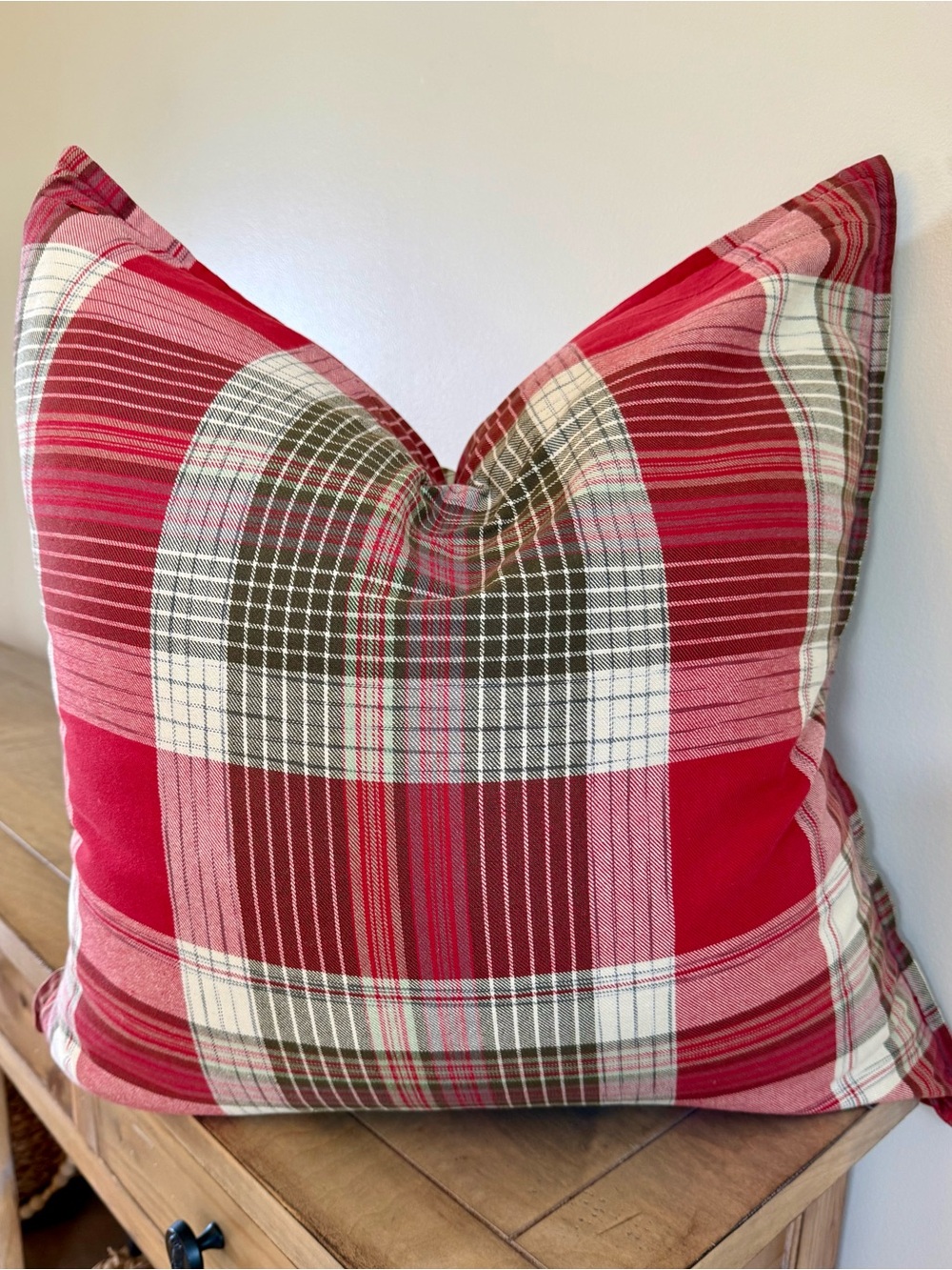 POTTERY BARN JACKSON PLAID PILLOW COVER 24 x 24 RUSTIC CABINCORE HOLIDAY